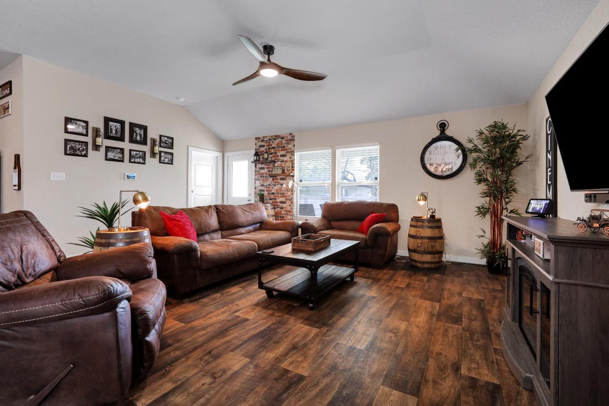 Speakeasy - A Birdy Vacation Rental San Antonio Exteriér fotografie
