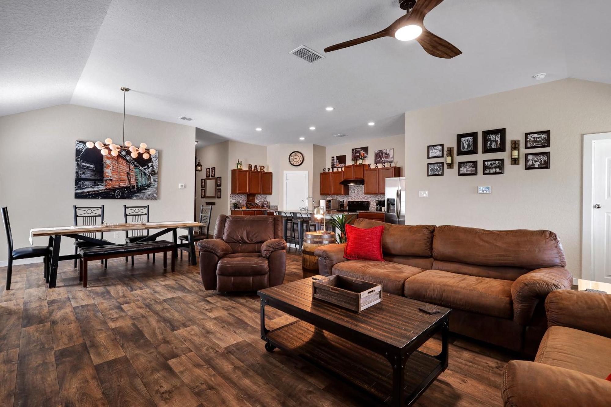Speakeasy - A Birdy Vacation Rental San Antonio Exteriér fotografie