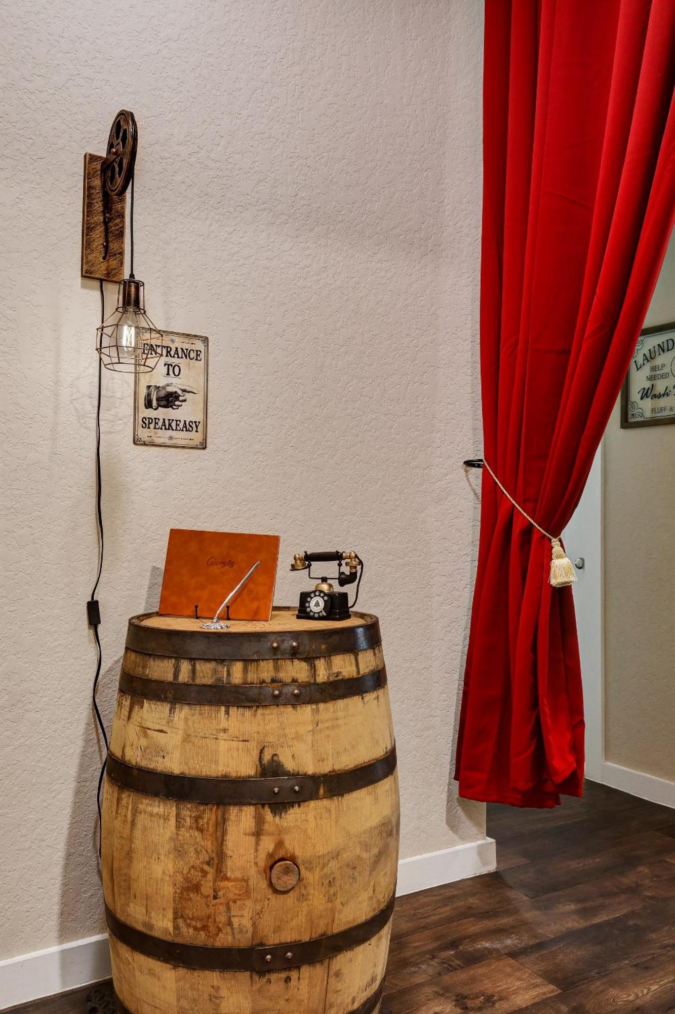 Speakeasy - A Birdy Vacation Rental San Antonio Exteriér fotografie